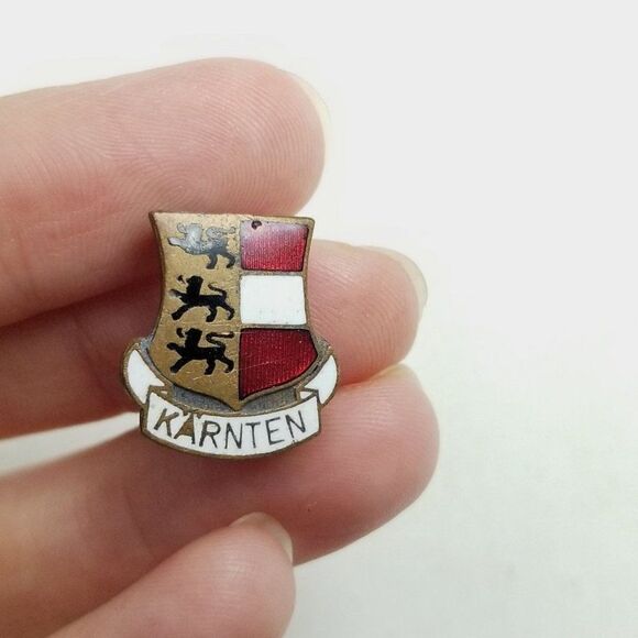 Vintage Karten Coat of Arms Enamel Pin, Austria, Red White Black Lapel Pin - Picture 5 of 6